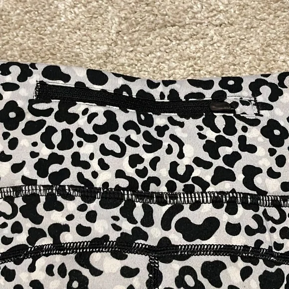 Nike dri-fit leopard print running leggings - Picture 8 of 8
